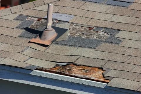 How to prevent roof leaks in Escondido