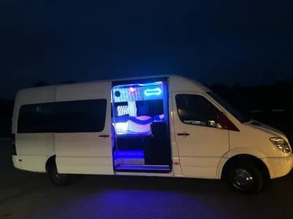 Why Entertainment Vans Beat Carpools